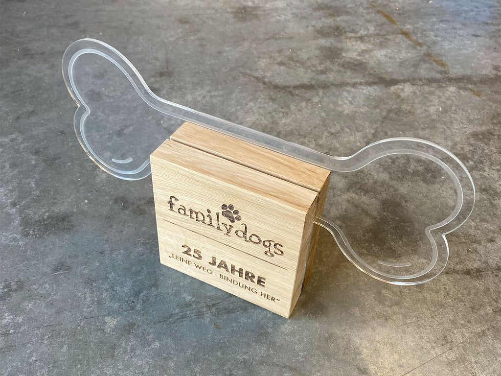 Award Holz Design Hund Knochen
