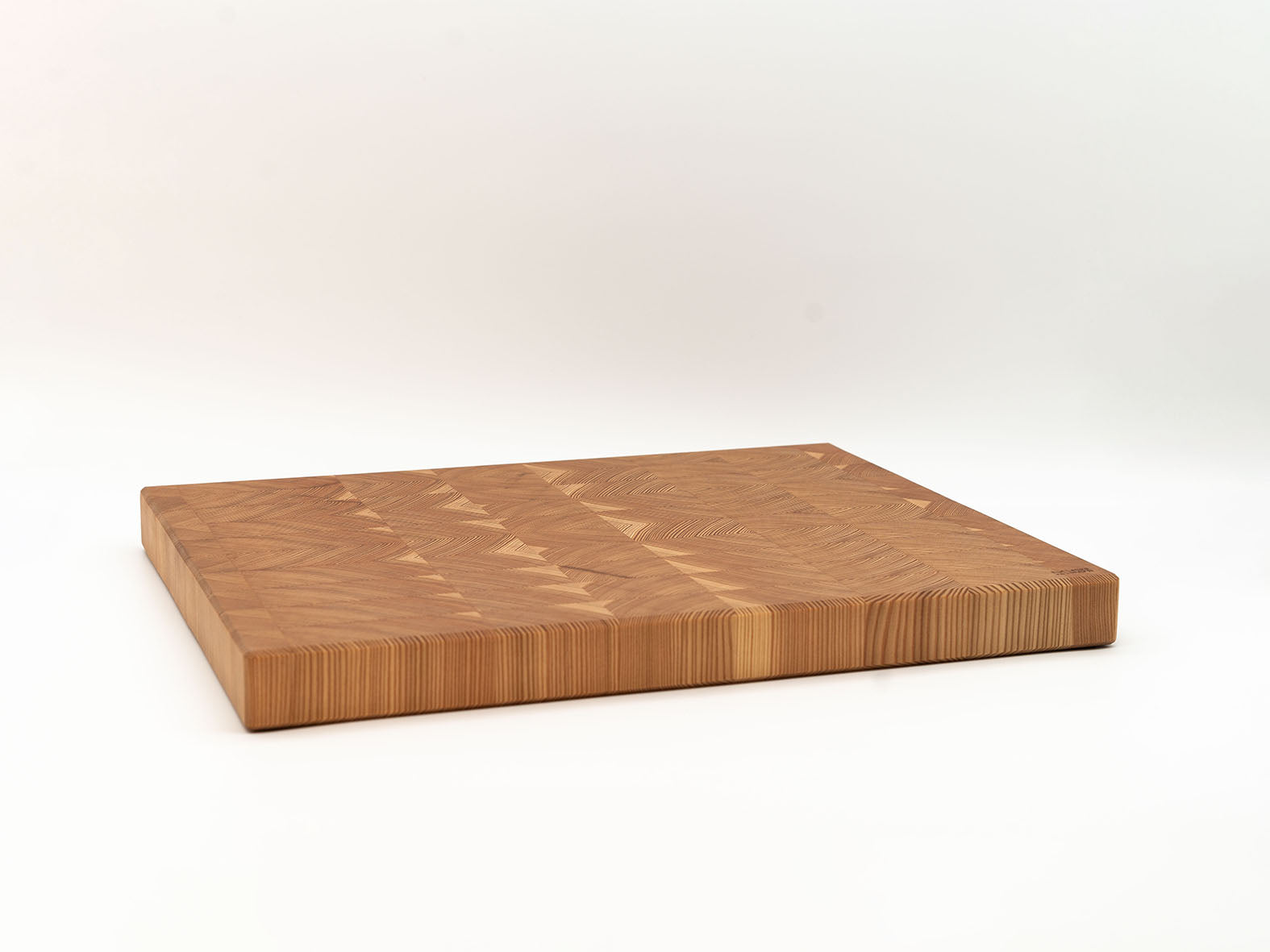 Großes Holz-Schneidebrett in Lärche Stirnholz