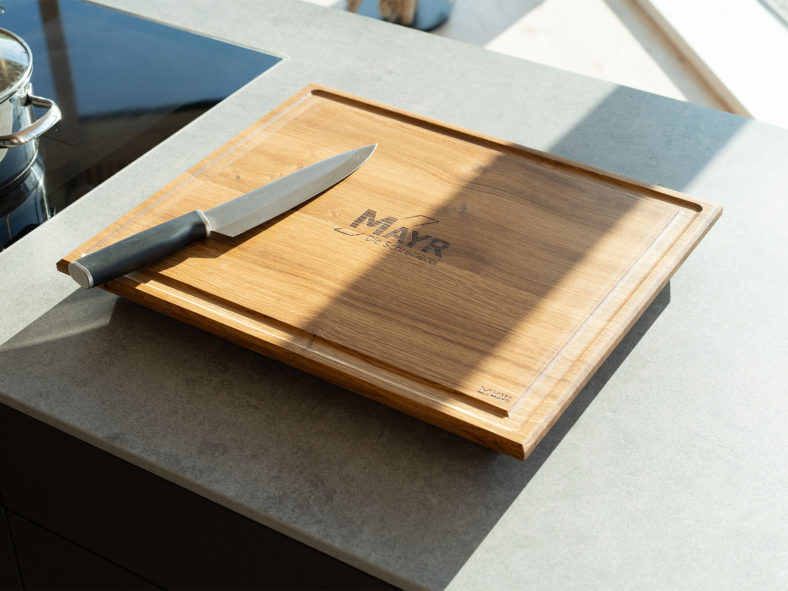 Großes Holz-Schneidebrett in Eiche