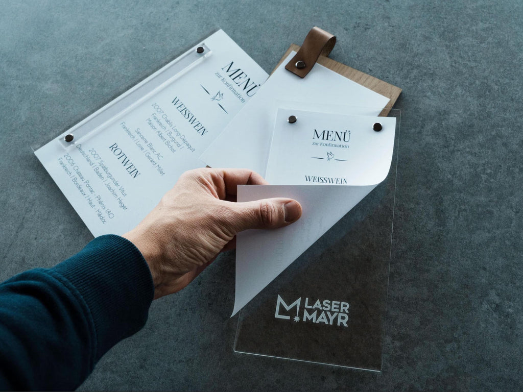 Speisekarte Holz Menü Klemmbrett Lederschlaufe Logogravur